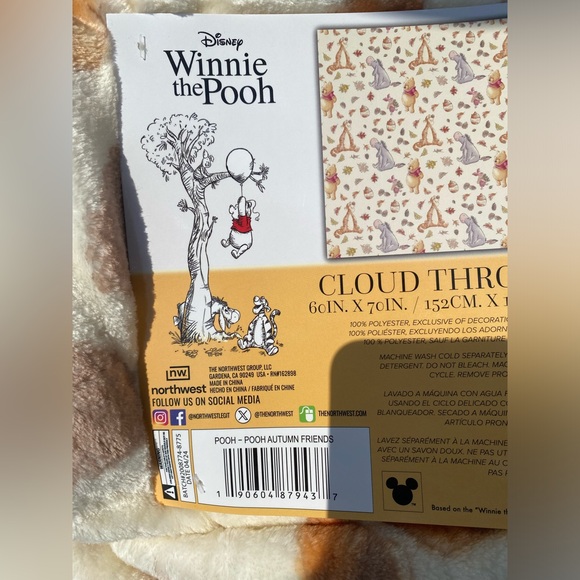 Winnie the Pooh cloud throw - Picture 2 of 3